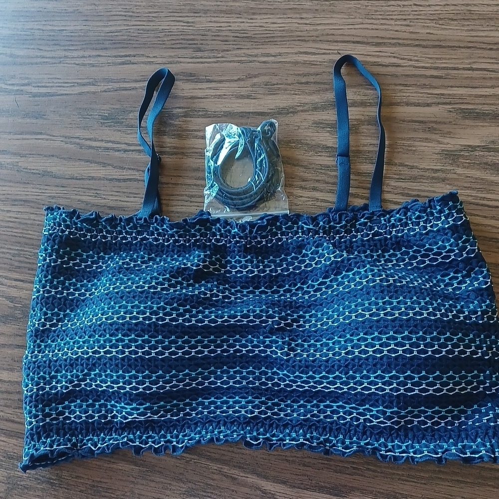NWOT No Boundaries Striped Bandeau Bikini Top, convertible
